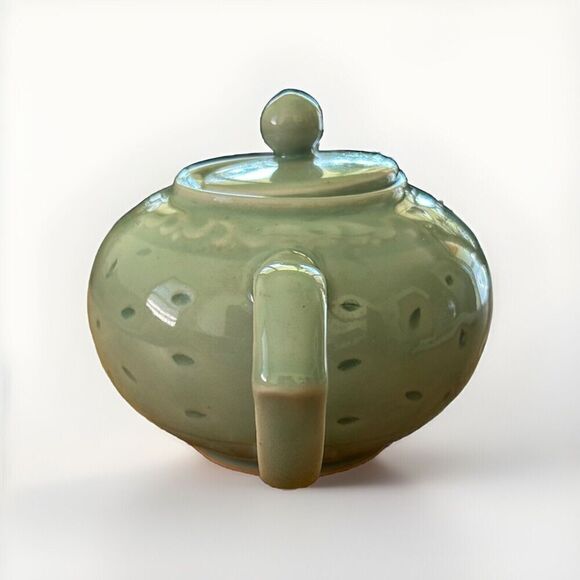 Pier 1 Imports Vintage Tea Pot Green Glazed Holds 12 Oz - Picture 2 of 6